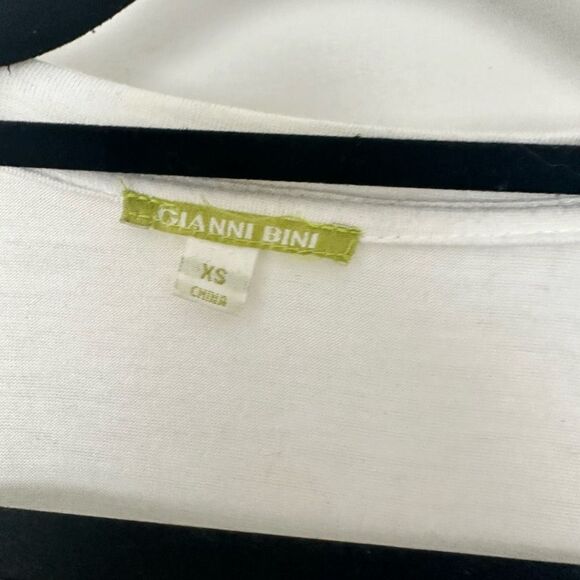 Gianni Bini Women’s Extra Small Chic Rhinestone Shirt - Picture 2 of 5